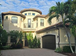 8175 Lost Creek Ln, Delray Beach, FL 33446