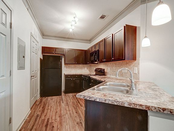 3rd image of 601 Nail Rd #1502