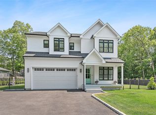 55 Squires Avenue, East Quogue, NY 11942