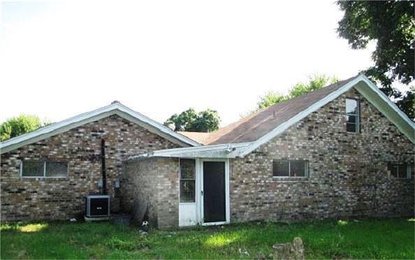 1st image of 234 20th Ave N