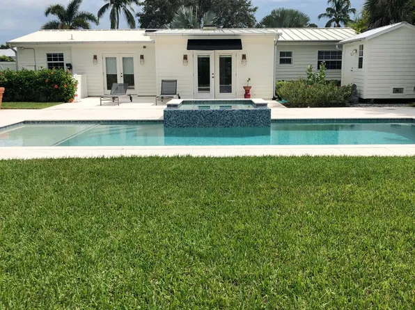 1185 14th Ave N, Naples, FL 34102
