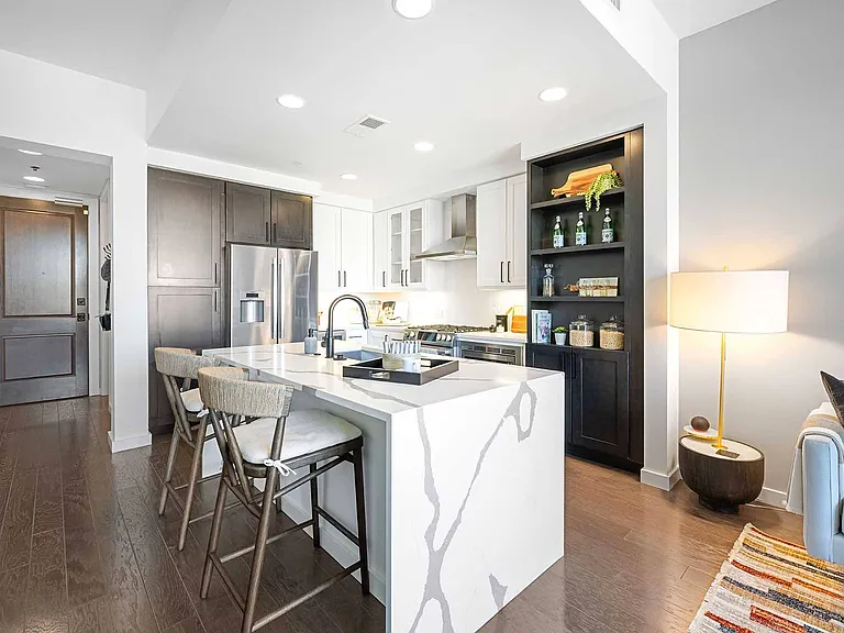 The Huntley Luxury Apartments — Photo 18