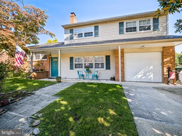 112 Saint Regis Dr, Newark, DE 19711