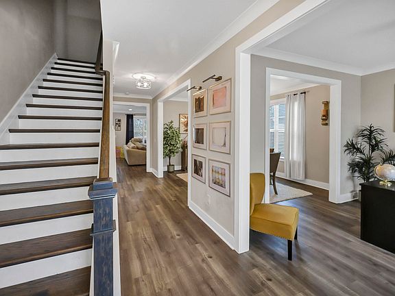 4th image of 204 Sapphire Gem Ln