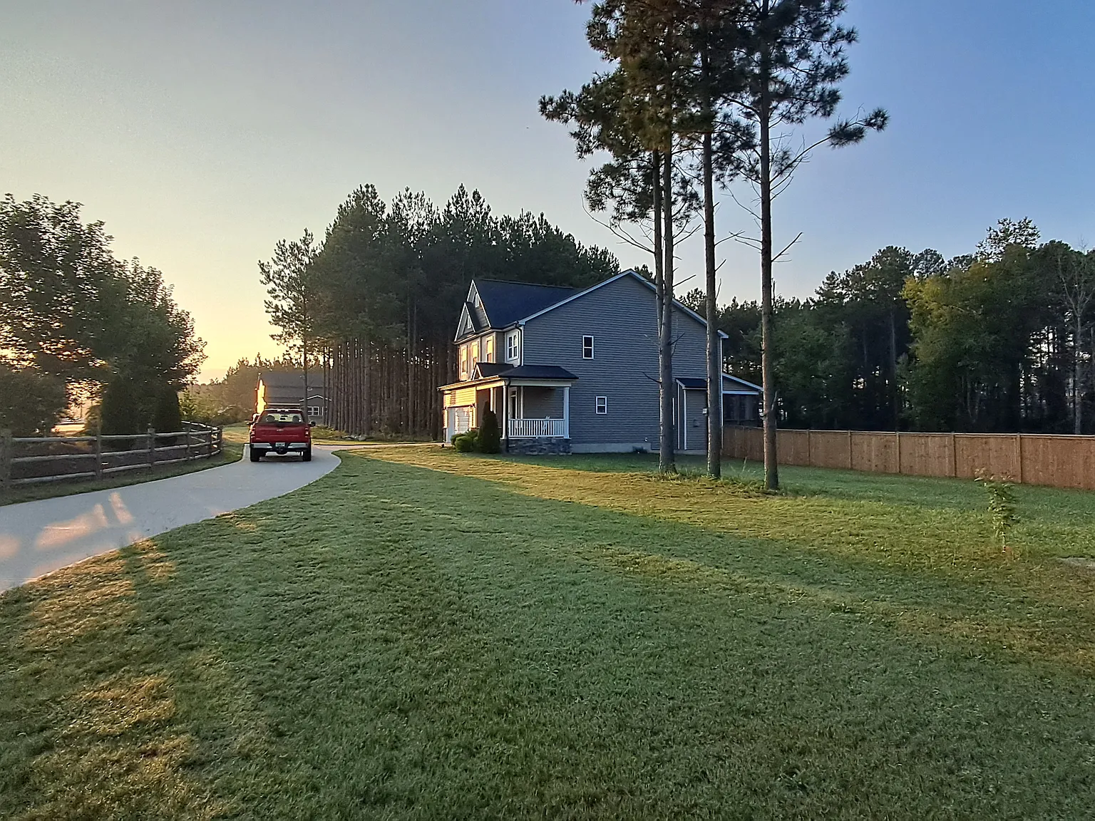 4 bed, 2179 sqft, $900 — Photo 1