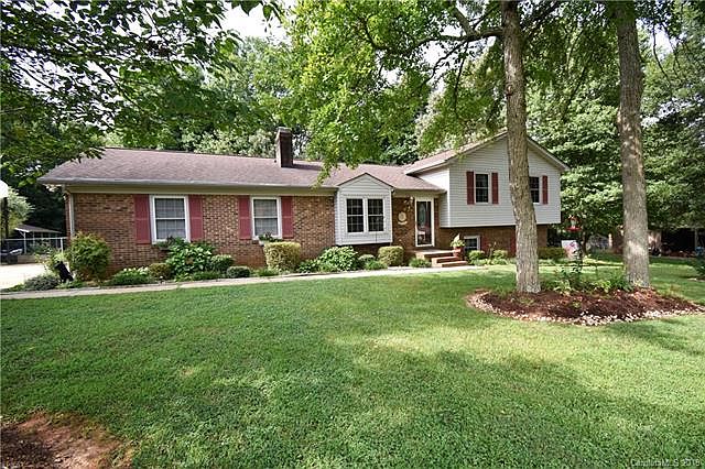 1st image of 1225 River Hill Trl