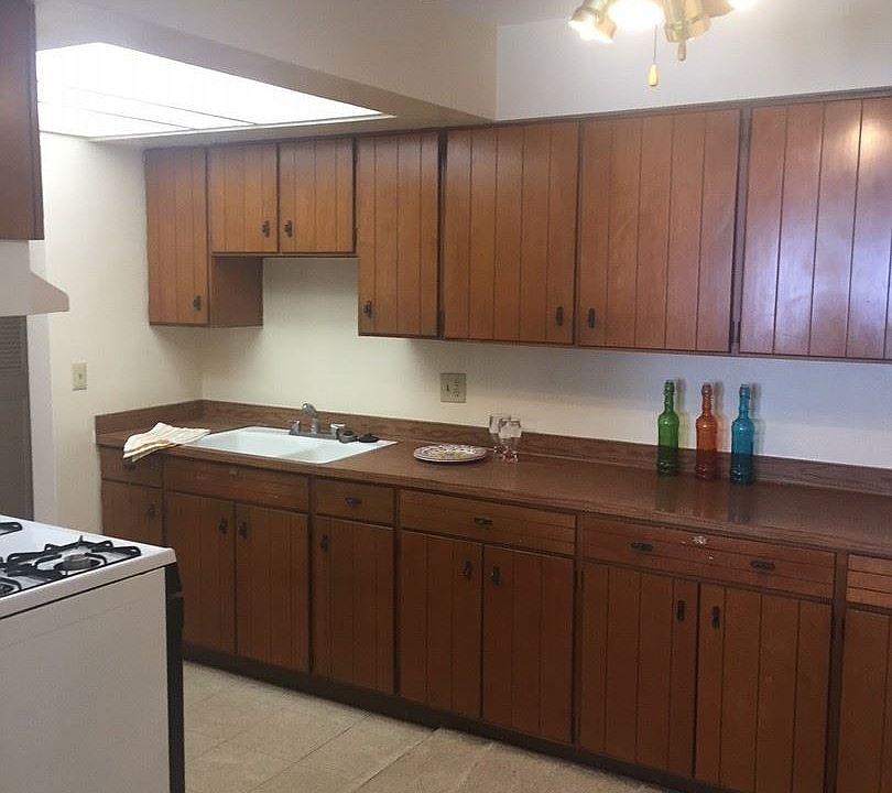 1st image of 2580 N Oakland Ave #6325492