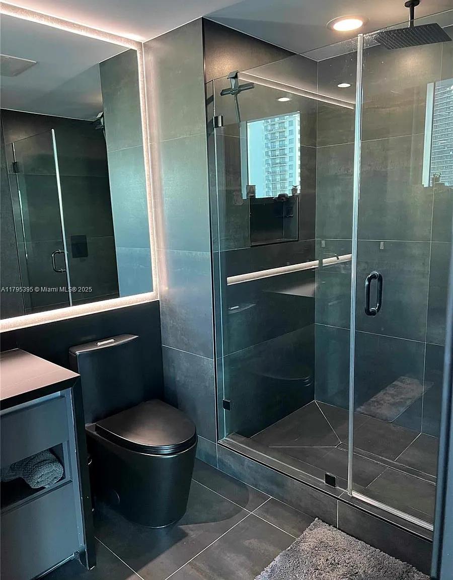 2 bed, 910 sqft, $5,500 — Photo 4