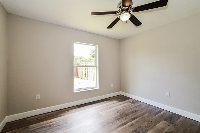 2897 Grayton St — Photo 12