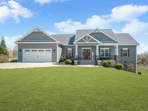 9 Luther Ln, Burns, TN 37029