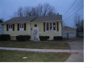 20 Wedgewood Dr, West Seneca, NY 14224