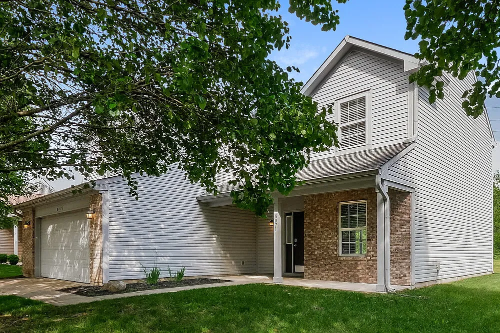 4 bed, 2.5 bath, 2221 sqft, $2,295 — Photo 4