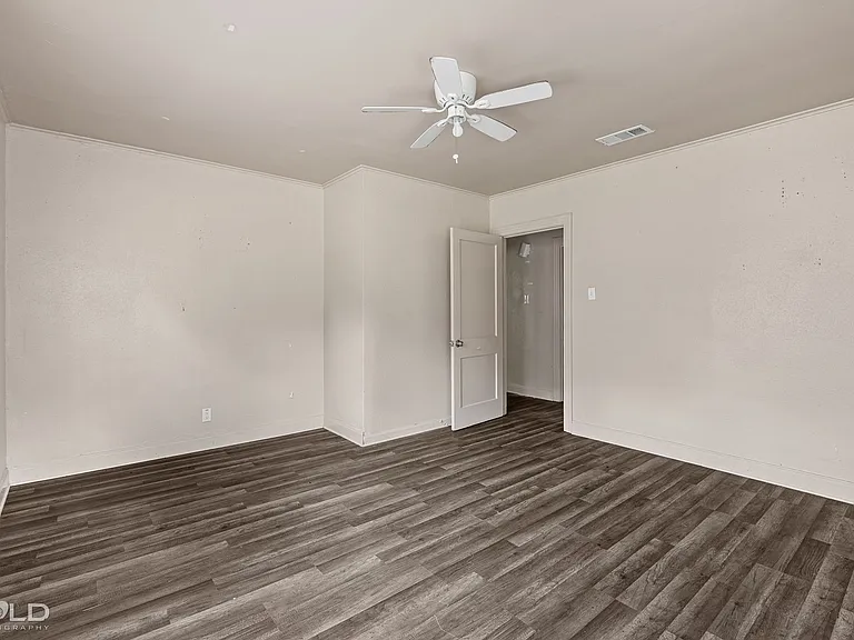 3920 Huston St — Photo 24