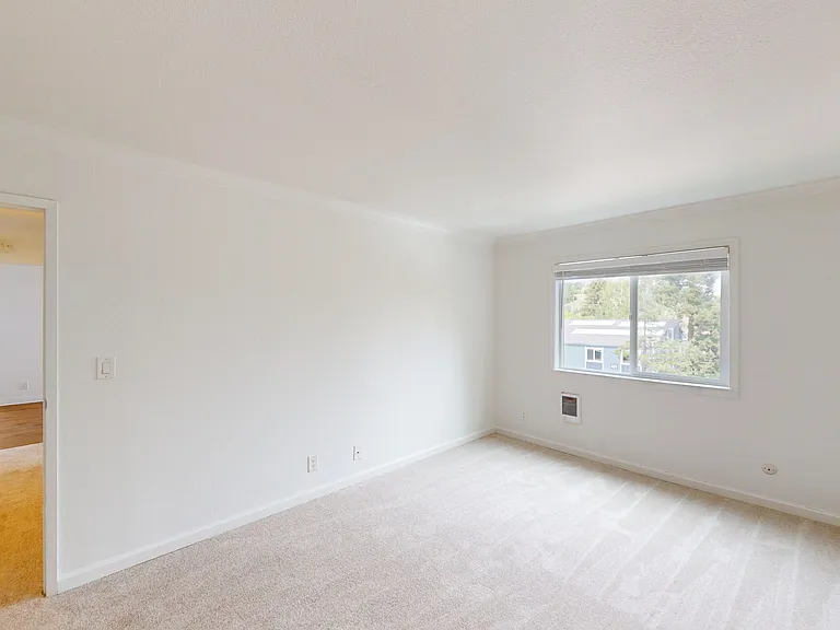 521 Alameda Del Prado #325 — Photo 8