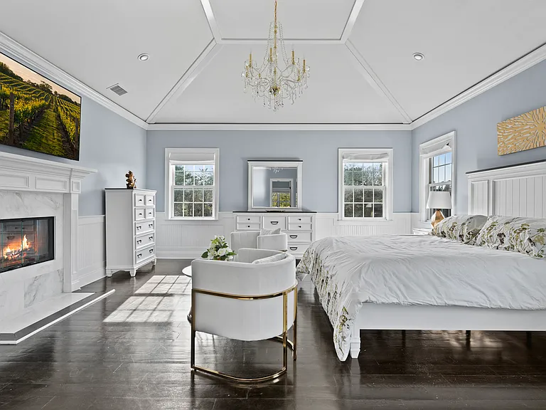 490 Montauk Hwy — Photo 22