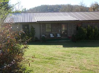 660 Oakwood Ave, Pennington Gap, VA 24277