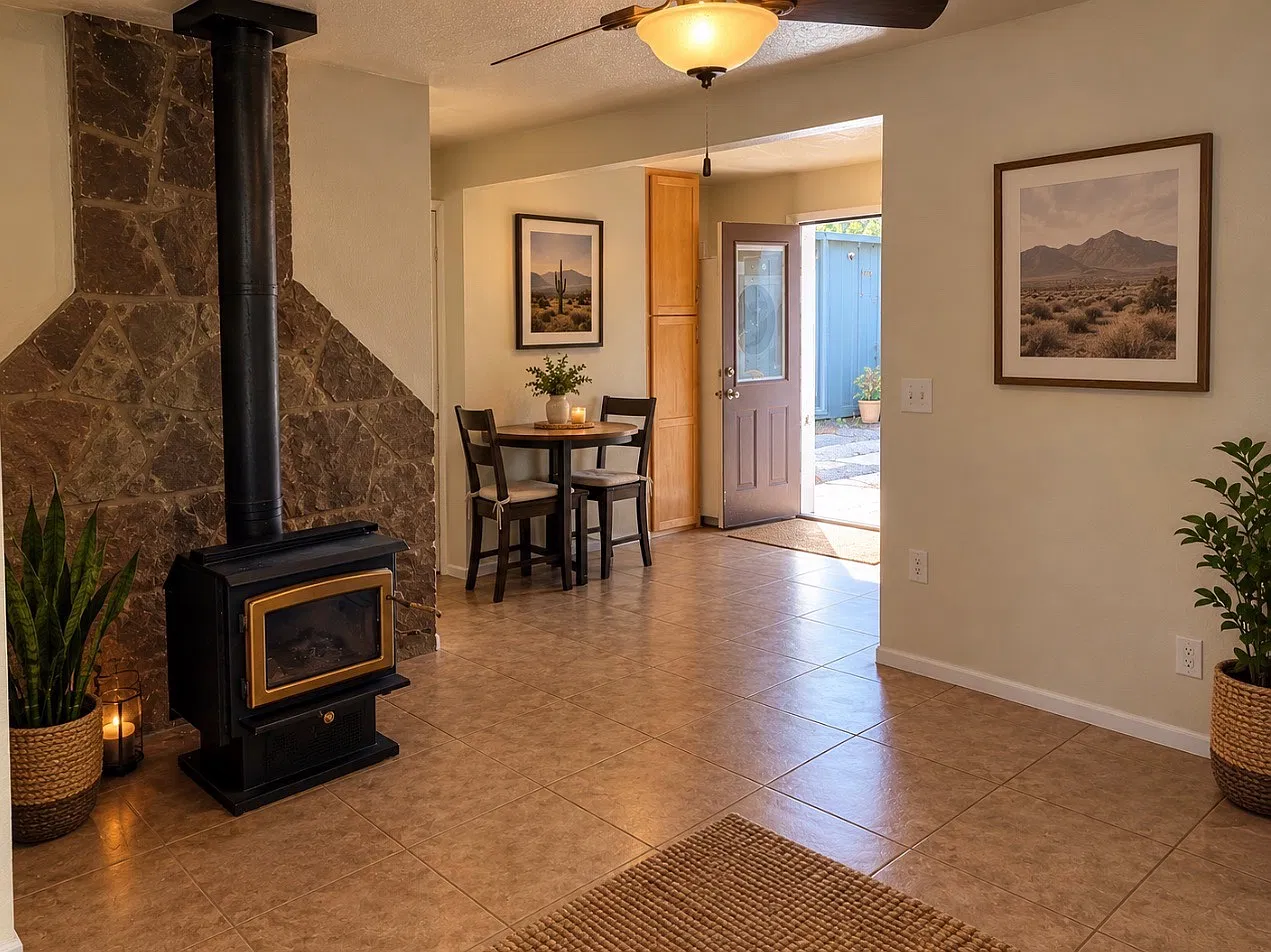 3 bed, 1100 sqft, $2,300 — Photo 2
