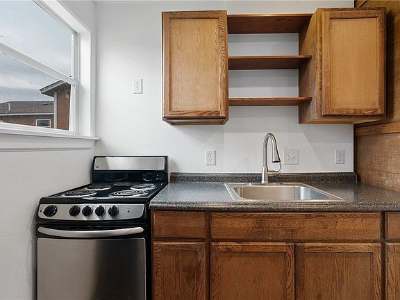 4th image of 4414 Diane Dr #B