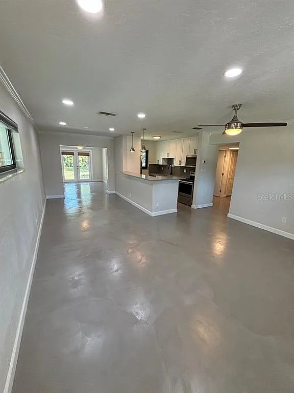 3 bed, 2.0 bath, 1208 sqft, $2,500 — Photo 4
