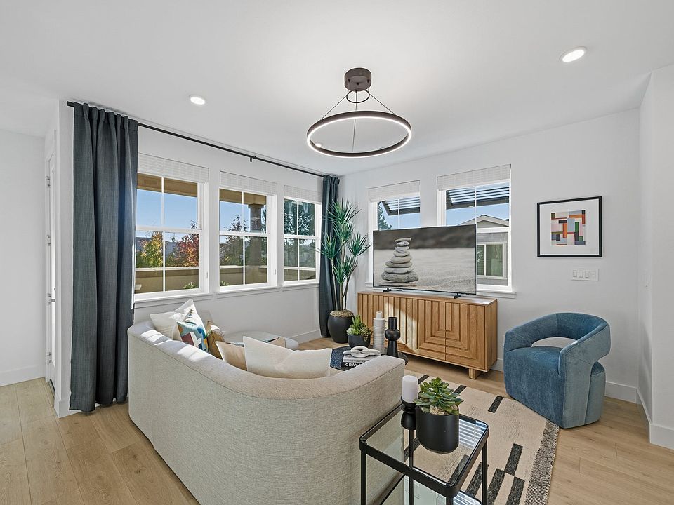 Alicante at Arroyo Crossings by Trumark Homes I Livermore, CA I Residence 1 Model I Living Room