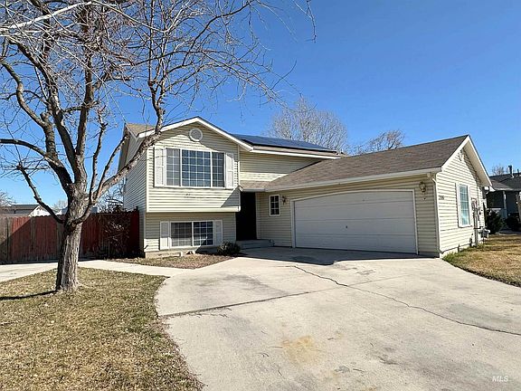 3rd image of 2406 S Stonehedge Dr
