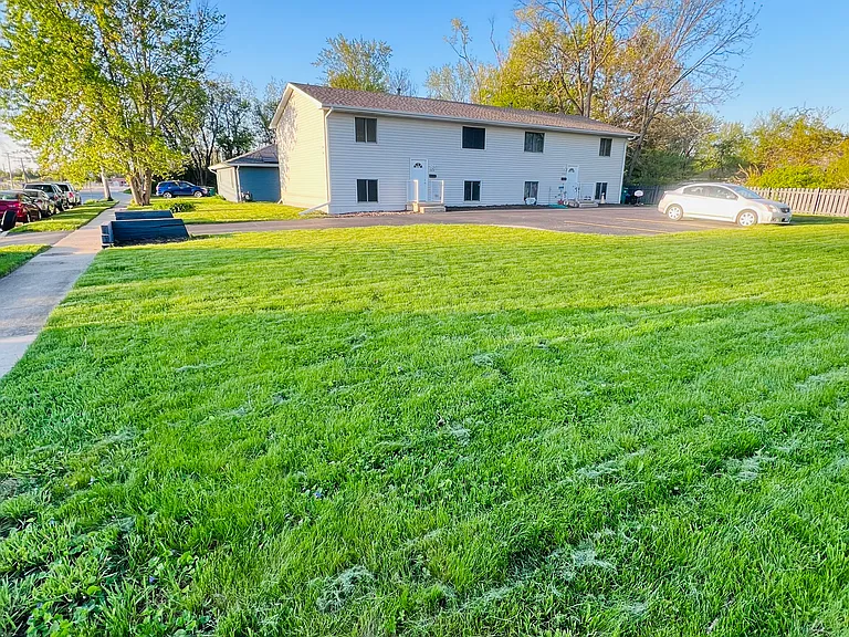 266 N Cross St — Photo 1