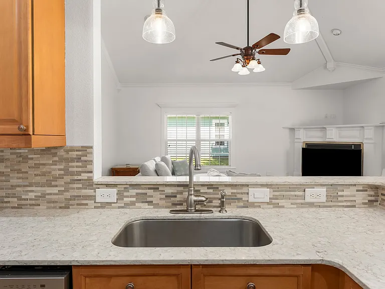 102 Sunset Cir — Photo 7