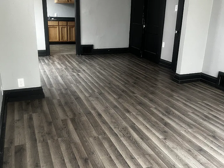 82 Fulton St — Photo 4