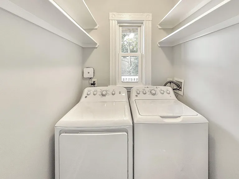 35 Dunlap St #1 — Photo 6