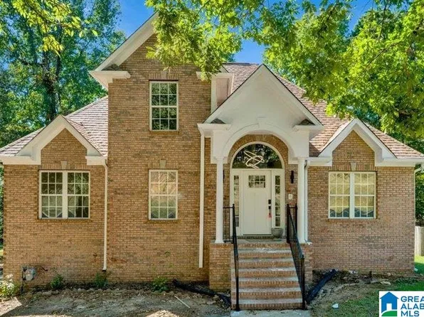 1143 Hillcrest Rd, Adamsville, AL 35005