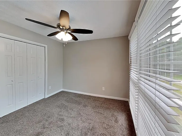 170 Sterling Dr — Photo 14