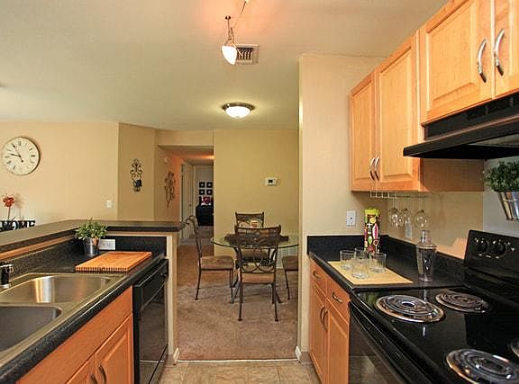 4th image of 1500 Sharen Dr #15000