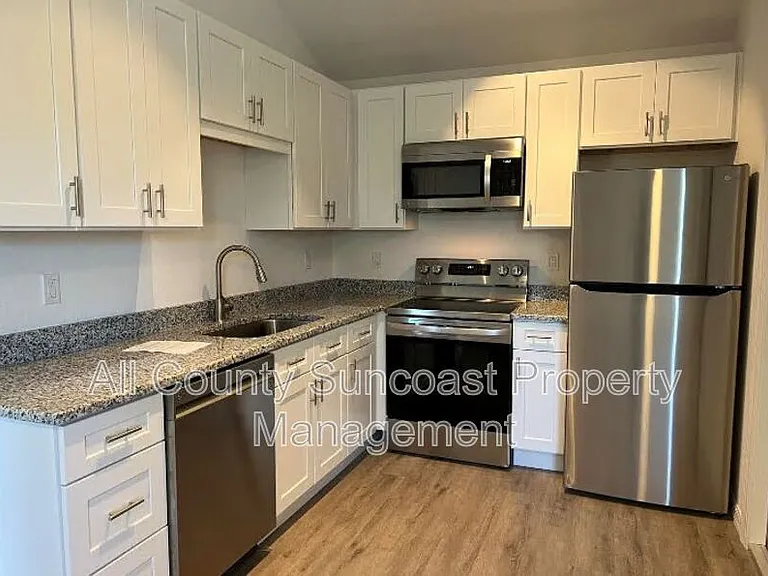 1278 Jade Pl — Photo 3