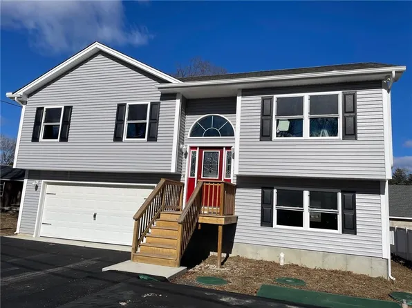 11 Steere Dr, Johnston, RI 02919