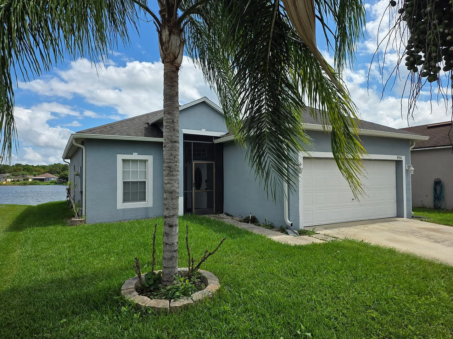 Three Bedroom House at Waterside Estates in Orlando — Photo 1