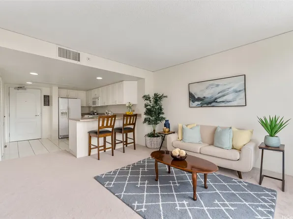1314 Kalakaua Ave APT 404, Honolulu, HI 96826