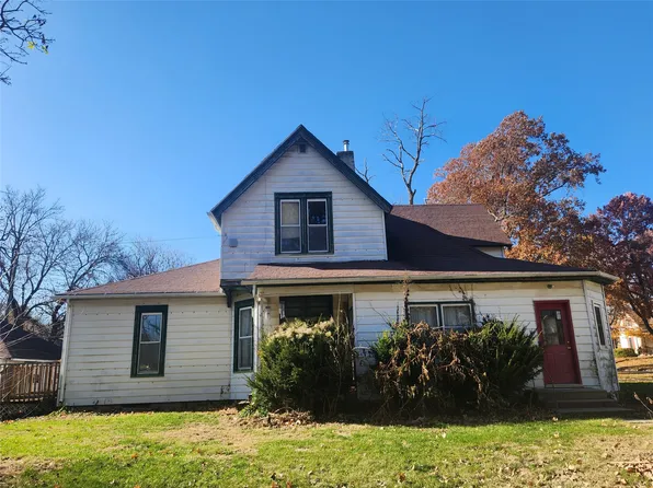 102 W Montgomery St, Knoxville, IA 50138