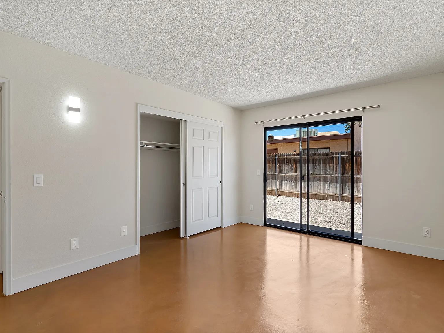 2 bed, 910 sqft, $1,405 — Photo 4