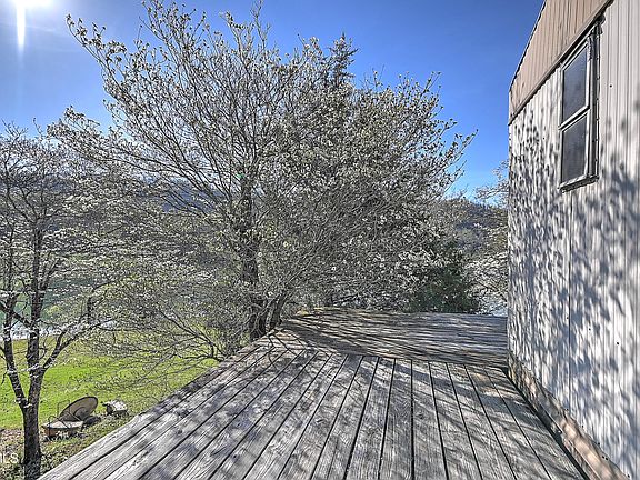 2nd image of 889 Piercetown Rd