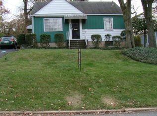 118 Seneca Dr, Oxon Hill, MD 20745