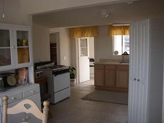 5th image of 2810 Alta Dr