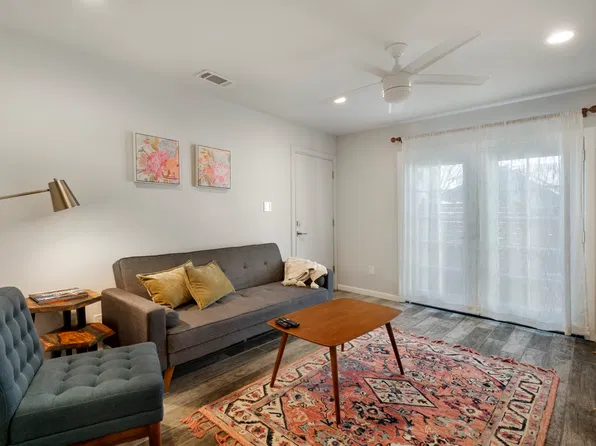 204 Richmond Dr SE #B, Albuquerque, NM 87106