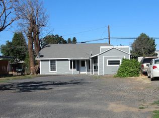 606 S 10th Ave, Yakima, WA 98902