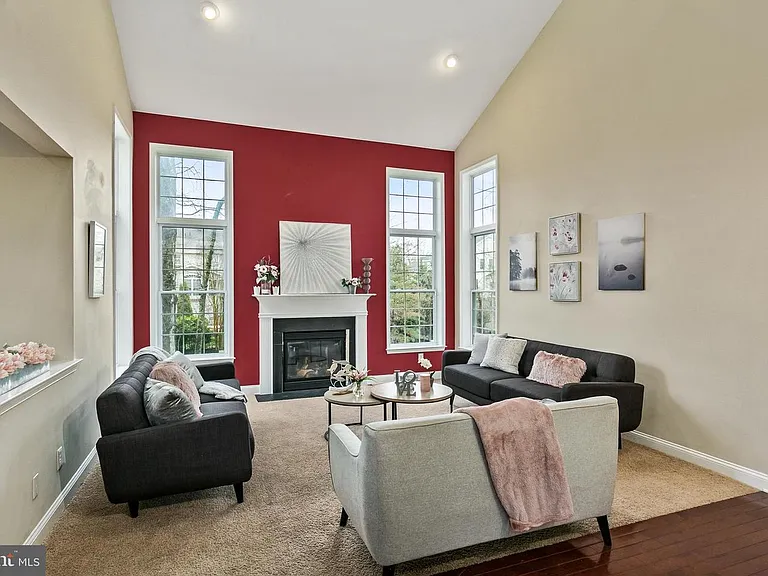 16 Foxcroft Way — Photo 11