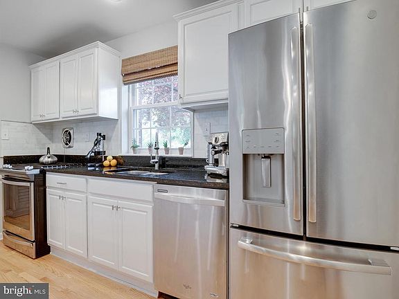 4th image of 3212 Landover St