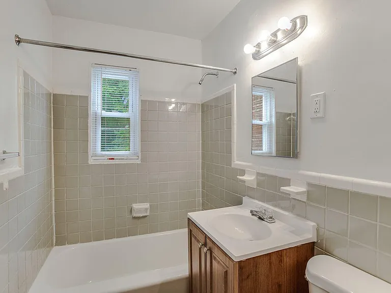 39 Mississippi Ave SE #203 — Photo 5