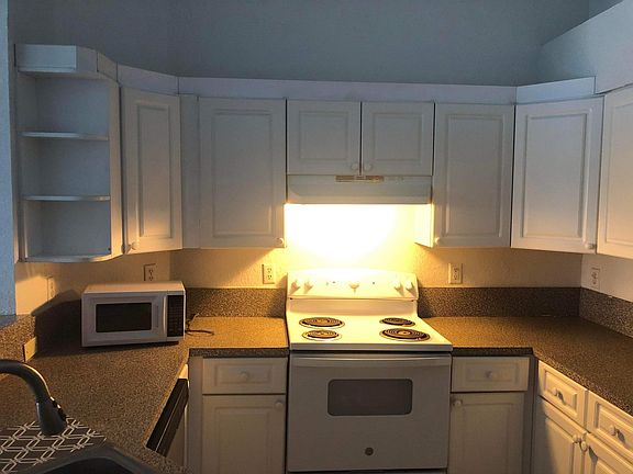 5th image of 4245 S 57th Ave APT 202