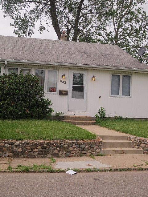 2nd image of 833 S 29th St