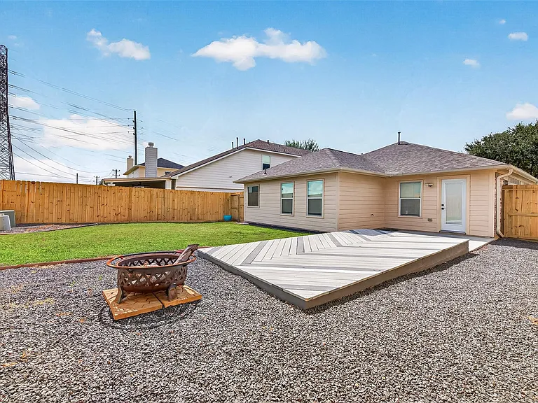 22210 Bellow Glen Dr — Photo 39