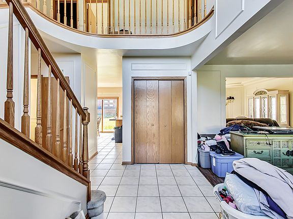 3rd image of 5437 Foxwoods Dr